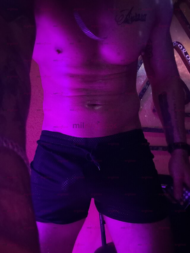 FOTOS DE MORBOSO, DOMINANTE Y CÓGELON LISTO PARA PODER HACERTE MI PERRA.