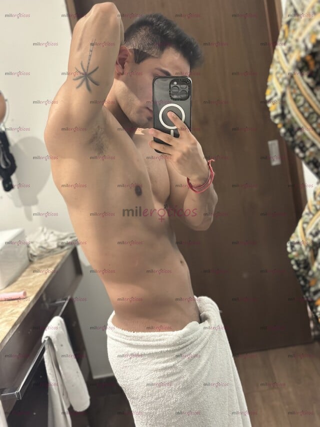 FOTOS DE ALEX MASAJISTA VARONIL, ATLÉTICO Y GUAPO, PARA CONSENTIRTE