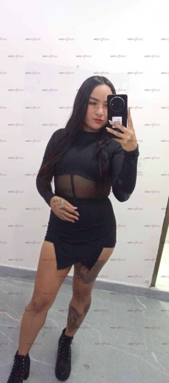 FOTOS DE LUNA UNA HERMOSA CHICA COMPLACIENTE Y CARIÑOSA