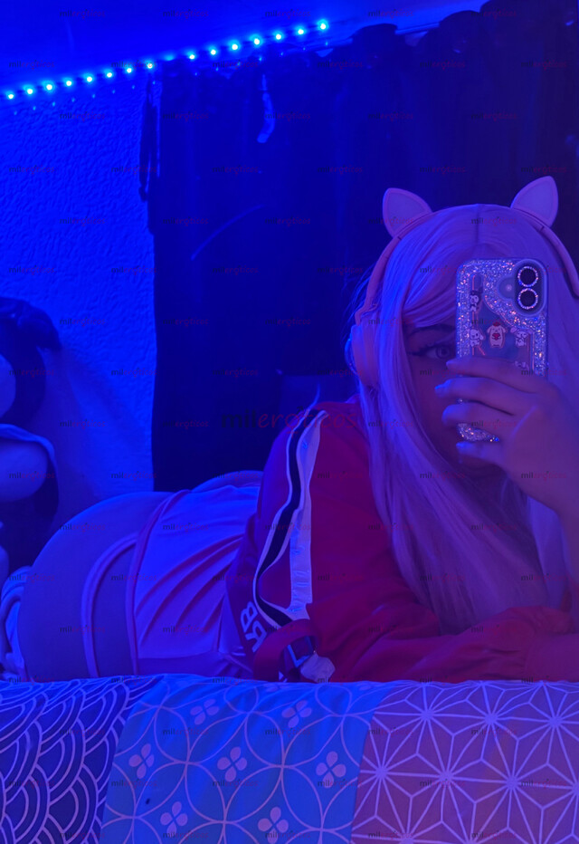 FOTOS DE COSPLAYER NINFOMANA TATUADA Y PERFORADA TU NOVIA ADICTA AL ANAL CON PROMOS