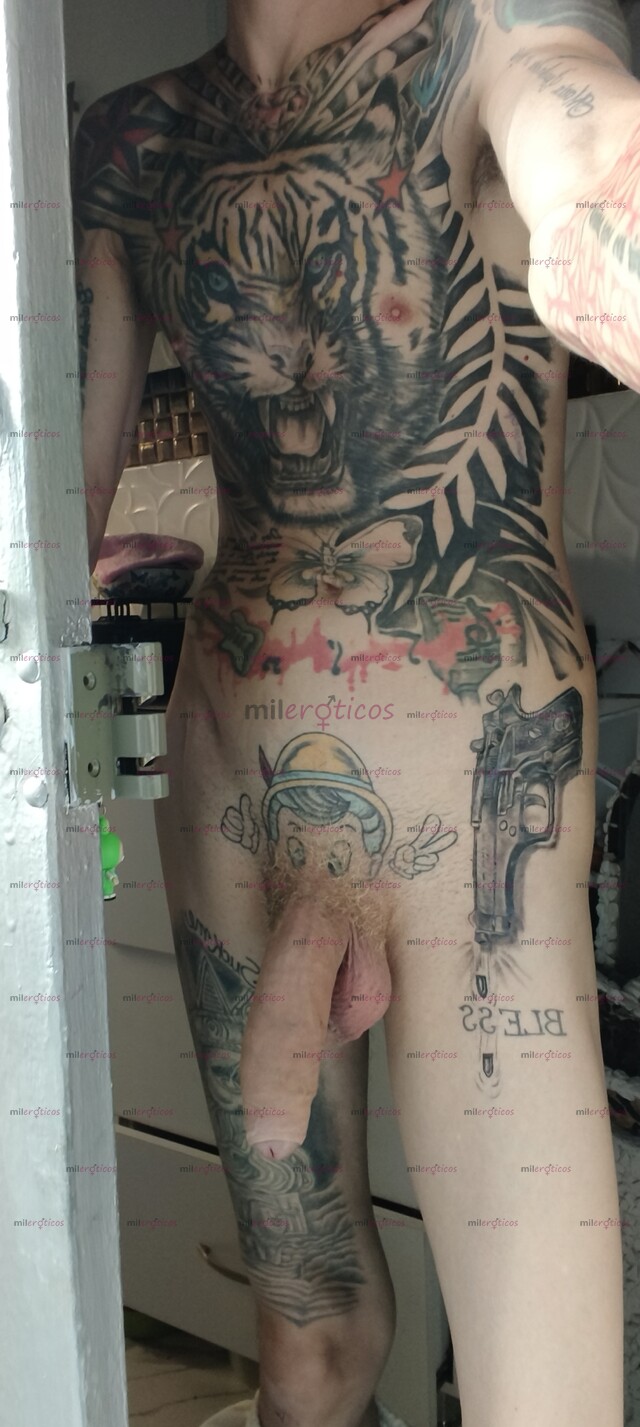 FOTOS DE FLACO ACTIVO MEDELLÍN BLANCO TATUADO MORBOSO