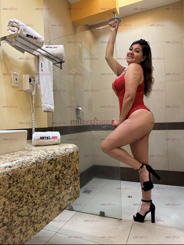 FOTOS DE ANDY LISTA PARA PASARLA RICO LLEGO CON RICA LENCERÍA