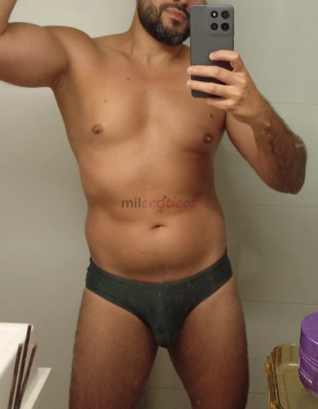 Garoto discreto safado educado e tranquilo com local seguro ou atendimento a domicilio motel realizo fetiches e tenho experiencia com iniciantes nao d...