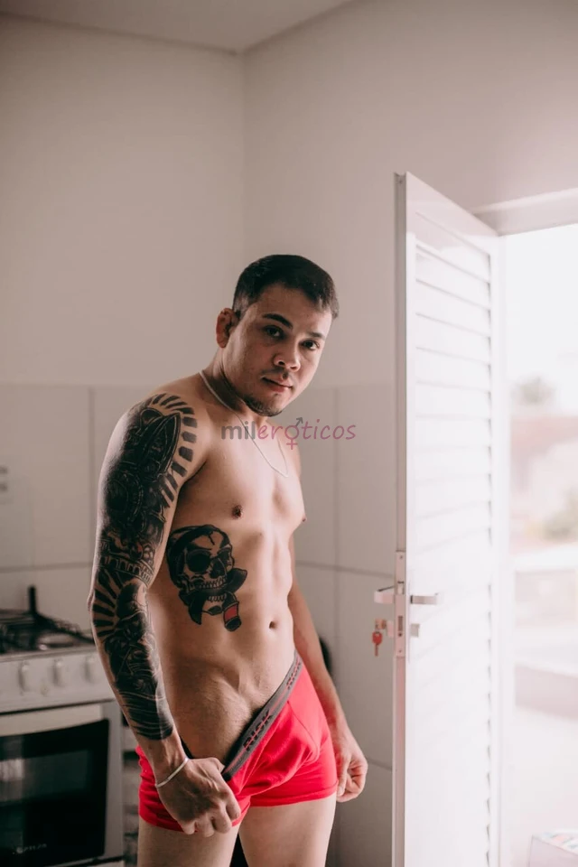Ola sou felipe garoto alto nivel experimente trabalho com sigilo absoluto vc que esta em busca de novas experiencias e so entrar em contato pra agenda...