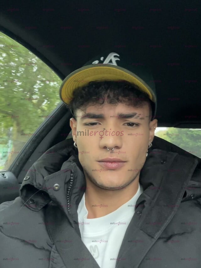 FOTOS DE PAISA ALTO 1.85 DISPUESTO A COMPLACERTE 3014863315