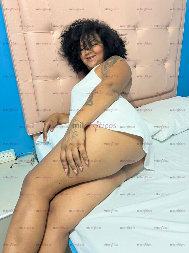 FOTOS DE SOY UNA CRESPA HERMOSA, DE COLA GIGANTE Y TETAS NATURALES ENORMES