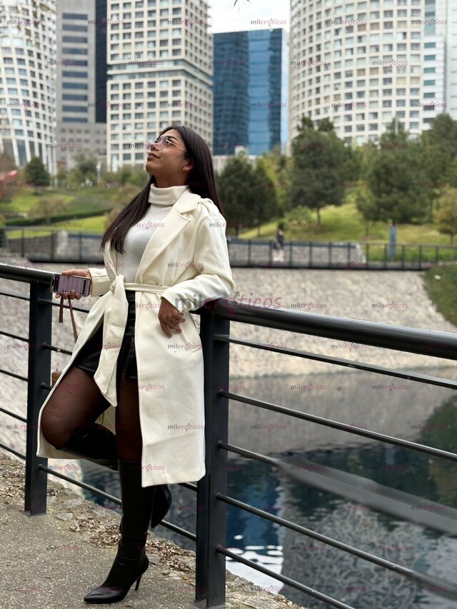 FOTOS DE ESTÁS A SOLO UNA LLAMADA TOTAL MENTE COMPLACIENTE