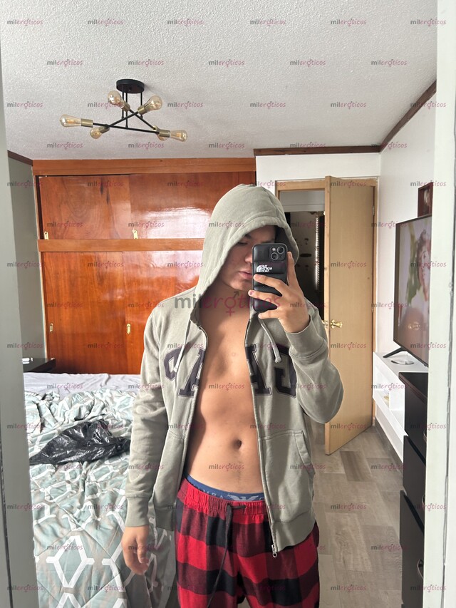 FOTOS DE JOVEN UNIVERSITARIO, EDUCADO, VERGON Y ENTRÓN