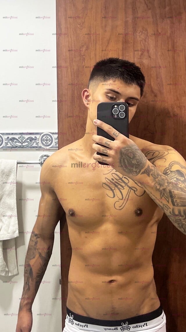 FOTOS DE CHICO JOVEN 100% REAL Y DISPONIBLE PARA CONOCERNOS Y PASAR UN BUEN RATO