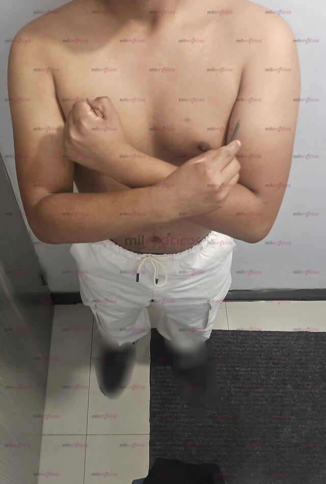 FOTOS DE JOVEN DE 22 AÑOS LISTO PARA SATISFACERTE Y CUMPLIRTE EN BUSCA DE FONDOS