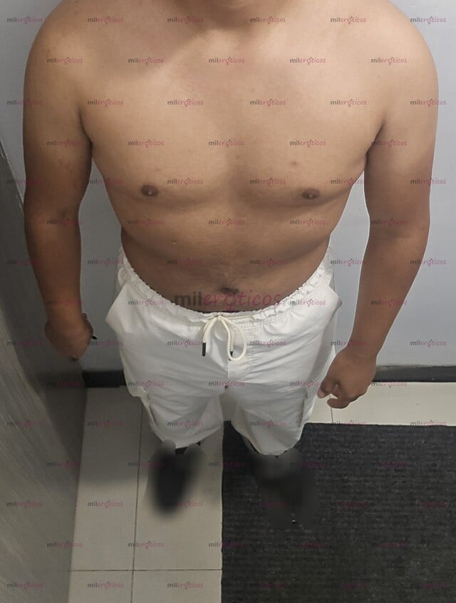 FOTOS DE JOVEN DE 22 AÑOS LISTO PARA SATISFACERTE Y CUMPLIRTE EN BUSCA DE FONDOS