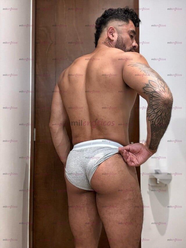 FOTOS DE VATO MASCULINO GUAPO VARONIL DISCRETO LISTO PARA CUMPLIR TUS DESEOS.