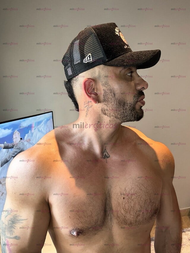 FOTOS DE VATO MASCULINO GUAPO VARONIL DISCRETO LISTO PARA CUMPLIR TUS DESEOS.