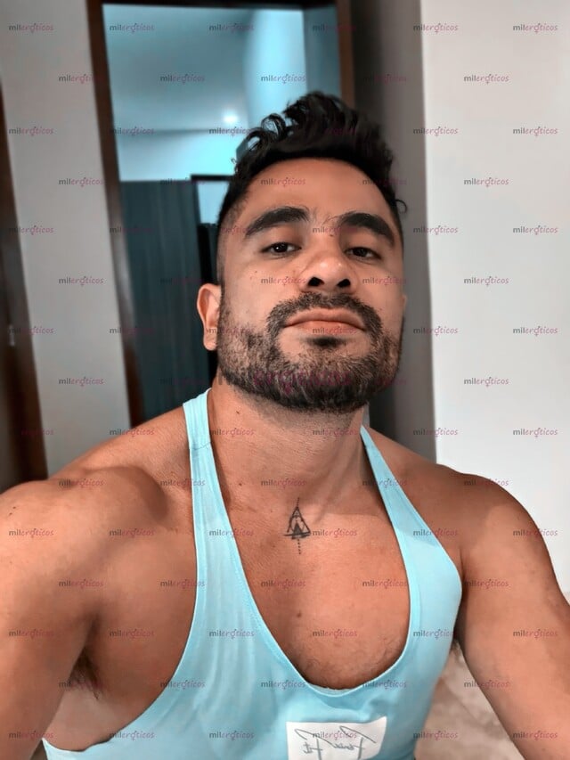 FOTOS DE VATO MASCULINO GUAPO VARONIL DISCRETO LISTO PARA CUMPLIR TUS DESEOS.