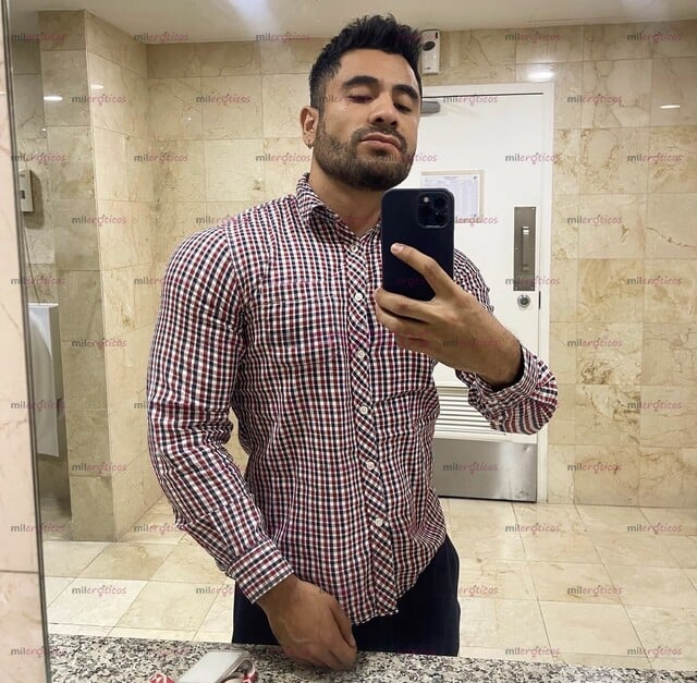 FOTOS DE VATO MASCULINO GUAPO VARONIL DISCRETO LISTO PARA CUMPLIR TUS DESEOS.