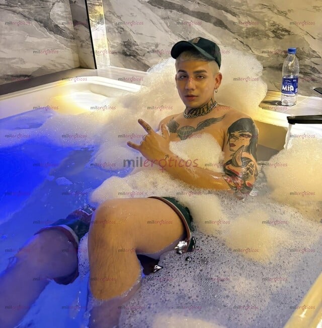 FOTOS DE 21CM LUJURIA Y PLACER TATUADO DOMINANTE Y MORBOSO, DE MENTE ABIERTA