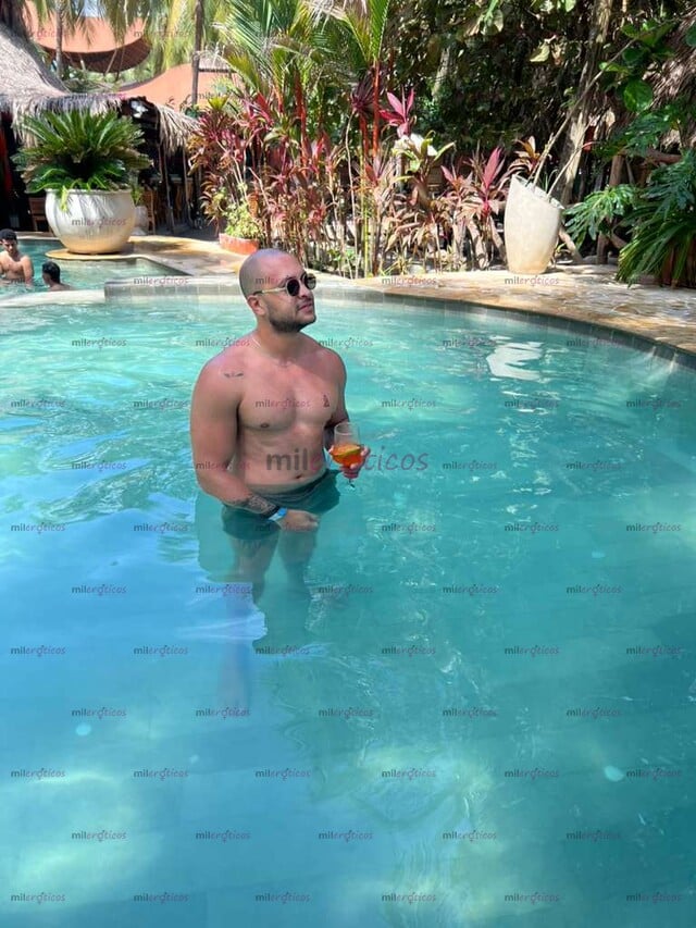 FOTOS DE HOMBRE VERSÁTIL, VERGÓN, APUESTO Y DIVERTIDO.....