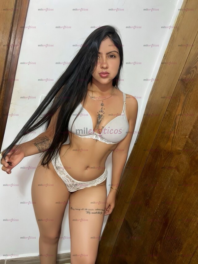 FOTOS DE DISPONIBLE PARA OFRECERTE MOMENTOS LLENOS DE DESEO Y ENERGÍA