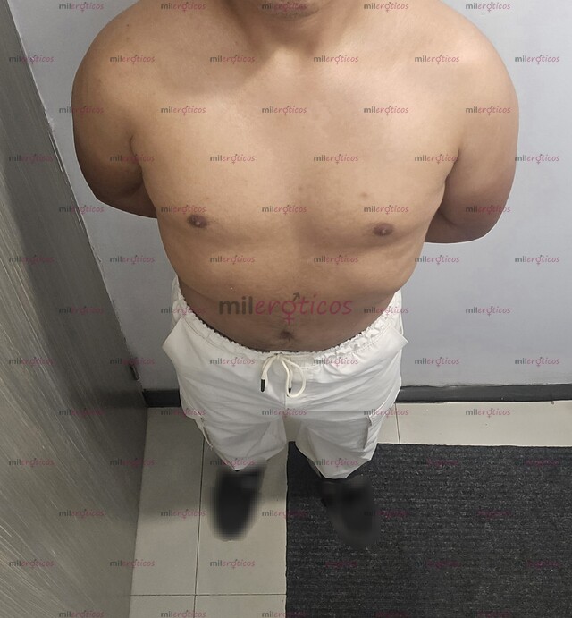 FOTOS DE JOVEN DE 22 AÑOS LISTO PARA SATISFACERTE Y CUMPLIRTE EN BUSCA DE FONDOS