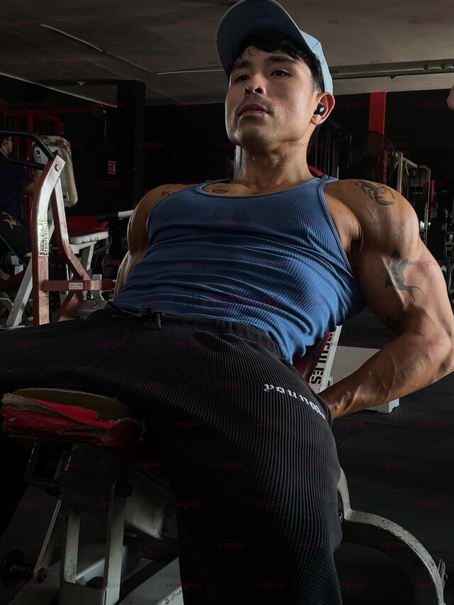 FOTOS DE GIGOLO DE HOMBRES Y MUJERES, TENGO 25 AÑOS