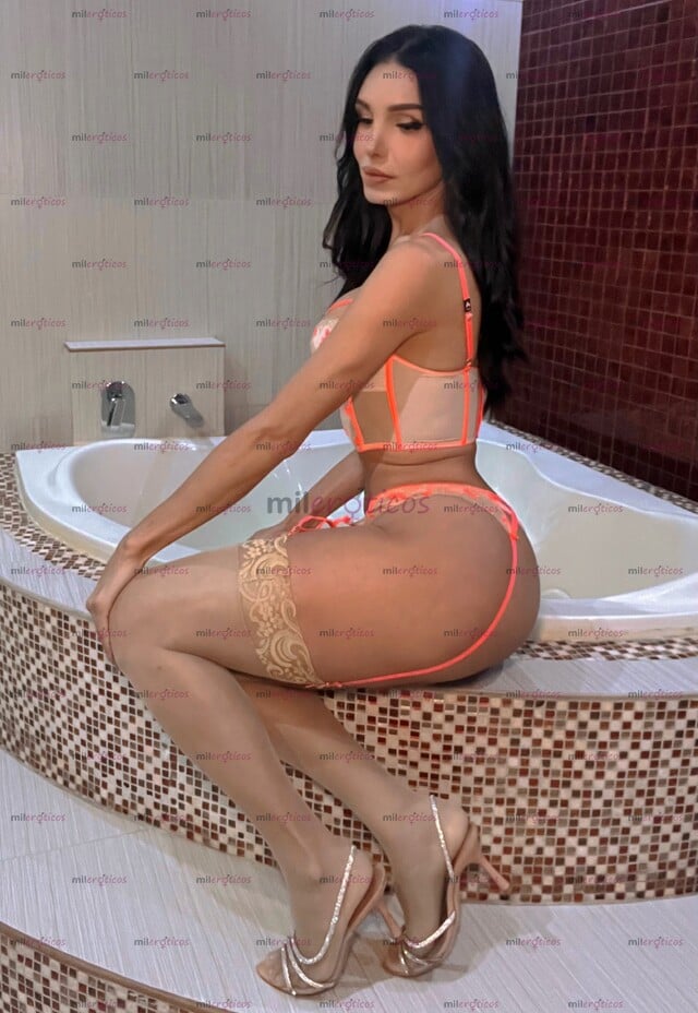 FOTOS DE CUERPO DE DIOSA! MISS LOMBARDO POCOS DÍAS!