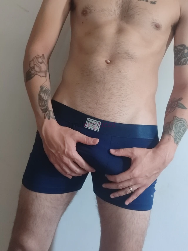 Ola hetero casado sozinho 24 cm dote branco tattoos 1 89 alt 74 kl fotos minhas atendo sozinho mas posso chamar a esposa bora marcar algo no sigilo ru...