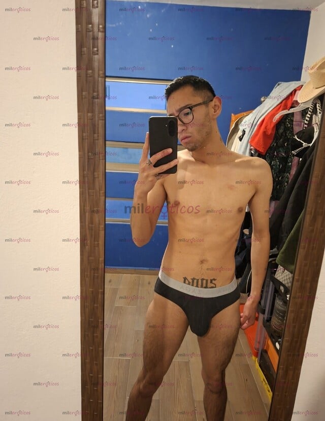 FOTOS DE HEY! SOY DERECK, FETICHISTA Y AMANTE DE PASAR EL RATO AMENO Y SENSUAL