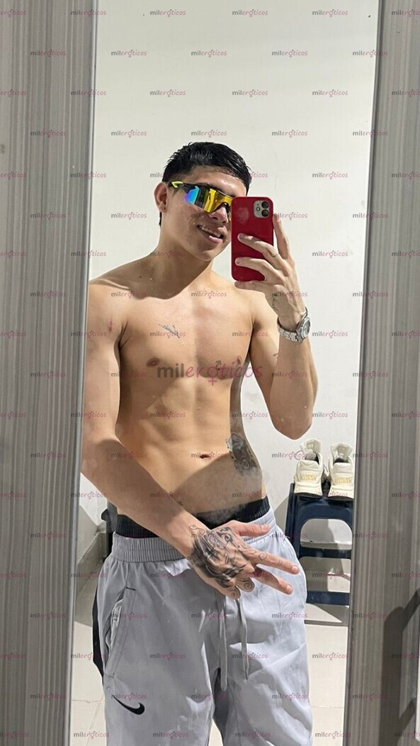 FOTOS DE CHICO SEXY DISPONIBLE RESERVA TU SERVICIO AL NÚMERO DE MI WSP 3229720716