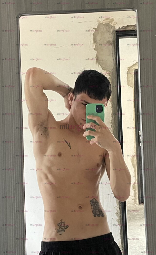 FOTOS DE CHICO SEXY DISPONIBLE RESERVA TU SERVICIO AL NÚMERO DE MI WSP 3229720716