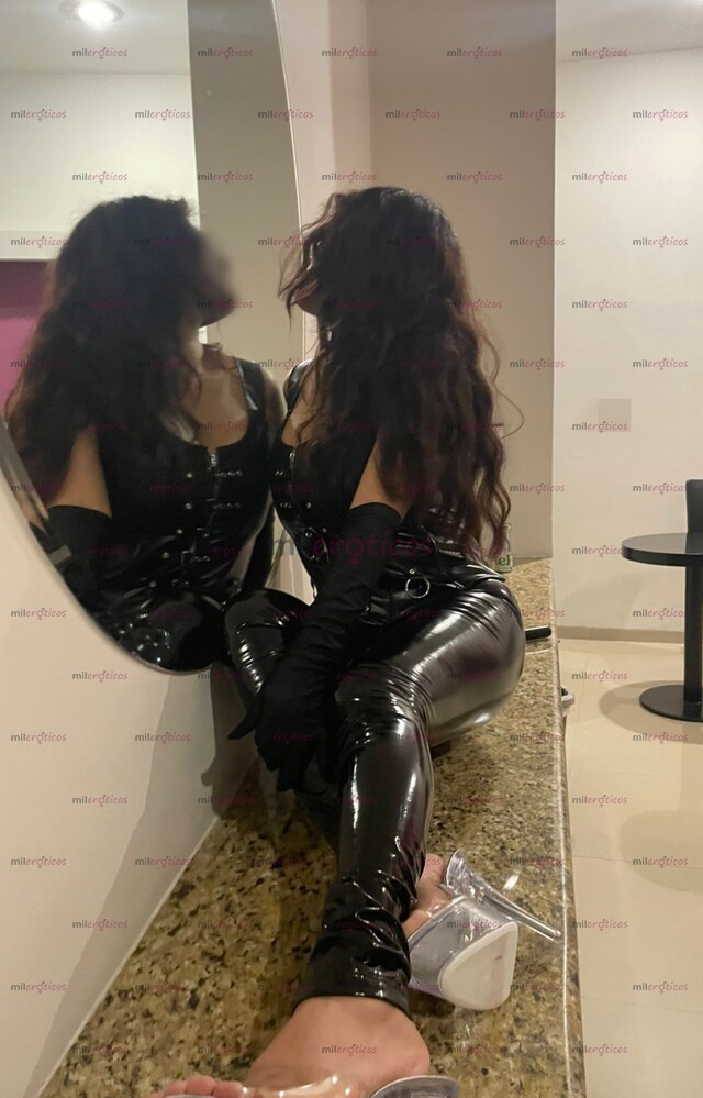 FOTOS DE SEXY MILF BILINGUAL . MASAJE EN LENCERÍA