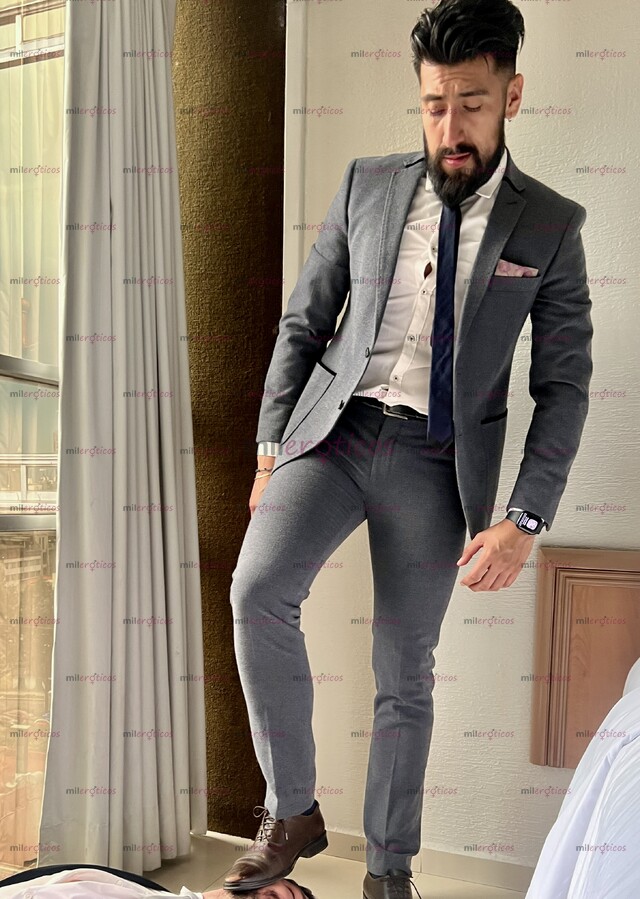 FOTOS DE BJ VARONIL CABRÓN GRANDOTE TATUADO Y BARBÓN COMPLACIENTE