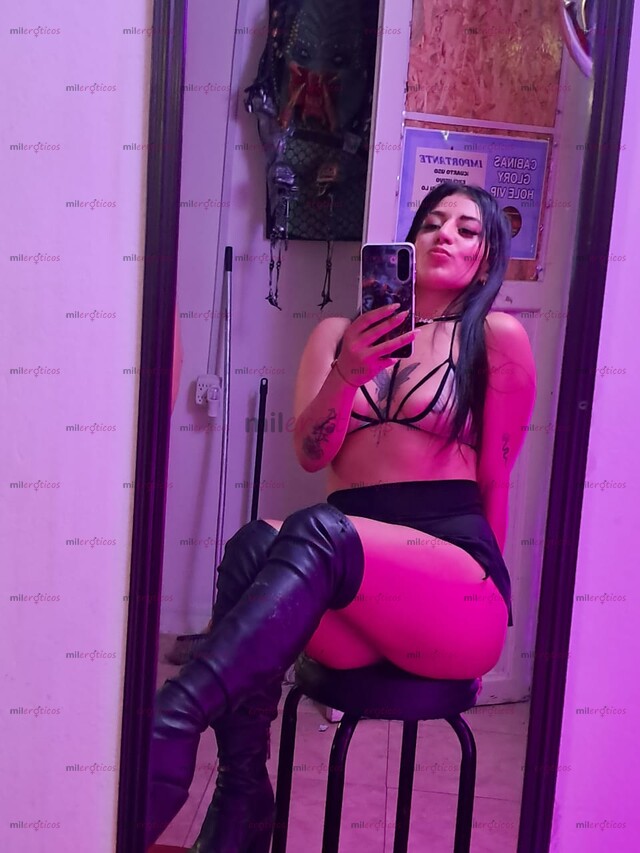 FOTOS DE EXTROVERTIDA CARISMÁTICA & BUENA CHICA CON DESEOS INSACIABLES