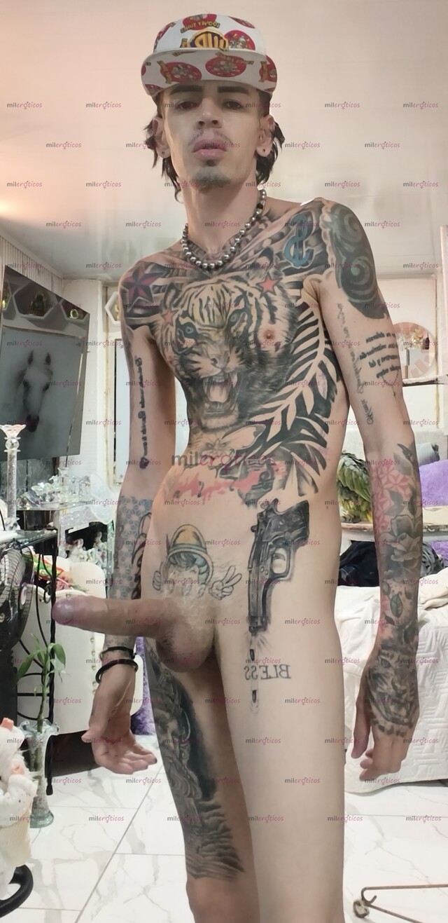 FOTOS DE FLACO ACTIVO TATUADO MORBOSO CON SITIO RESERVADO