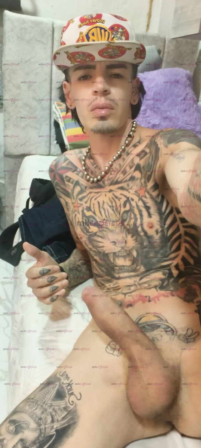 FOTOS DE FLACO ACTIVO TATUADO MORBOSO CON SITIO RESERVADO