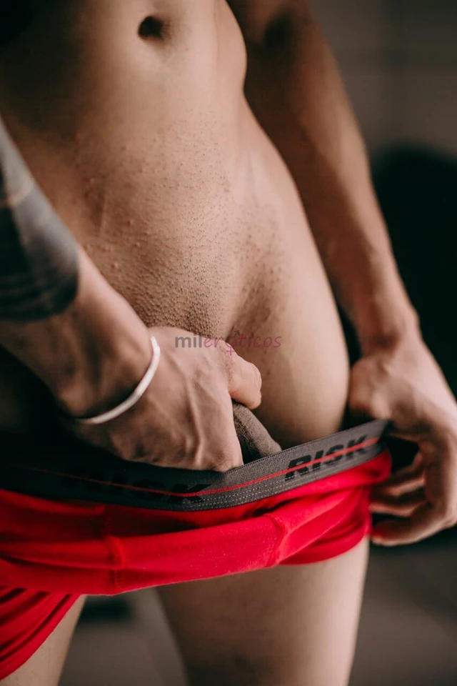 Ola sou felipe lins acompanhante alto nivel experimente e bem safado atendo casais mulheres trans homens passivos venham conhecer meu trabalho irei re...
