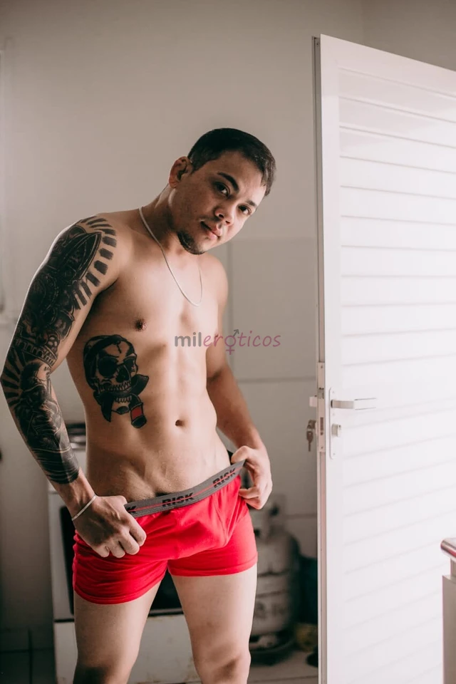 Ola sou felipe lins acompanhante alto nivel experimente e bem safado atendo casais mulheres trans homens passivos venham conhecer meu trabalho irei re...