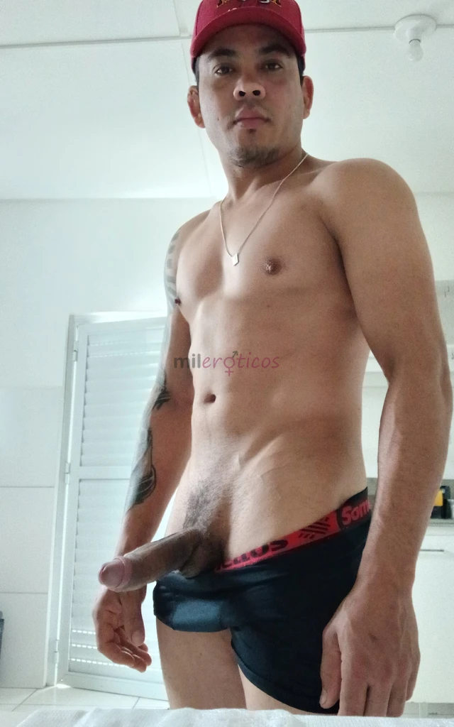 Ola sou felipe lins acompanhante alto nivel experimente e bem safado atendo casais mulheres trans homens passivos venham conhecer meu trabalho irei re...