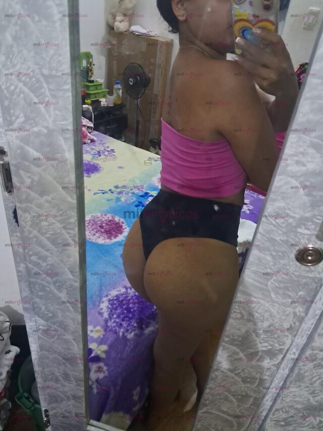 FOTOS DE SOY UNA MORENITA MUY HERMOSA TAN SOLO 19 AÑOS ??????