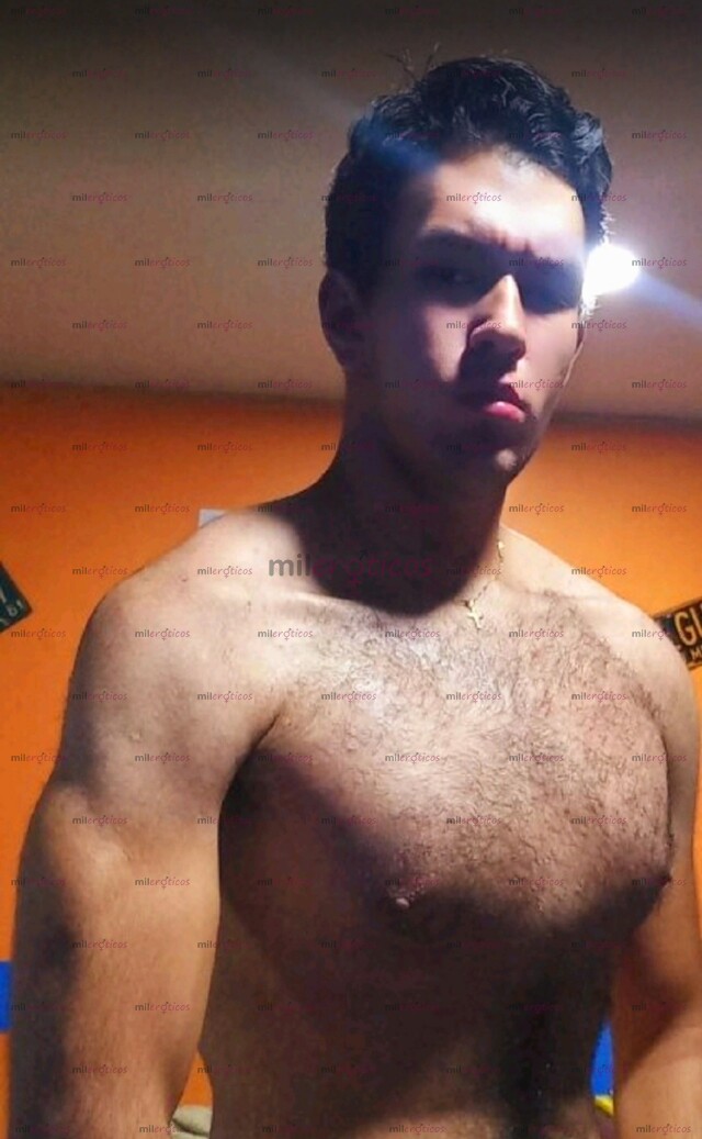 FOTOS DE ACTIVO MUY JOVEN Y VARONIL, 1.94CM DE ALTURA!!!