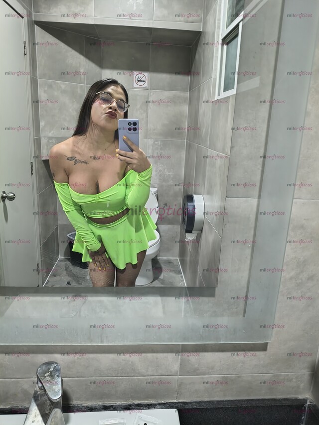 FOTOS DE UNA MUÑECA TOTAL, SUPER COMPLACIENTE Y HORNY