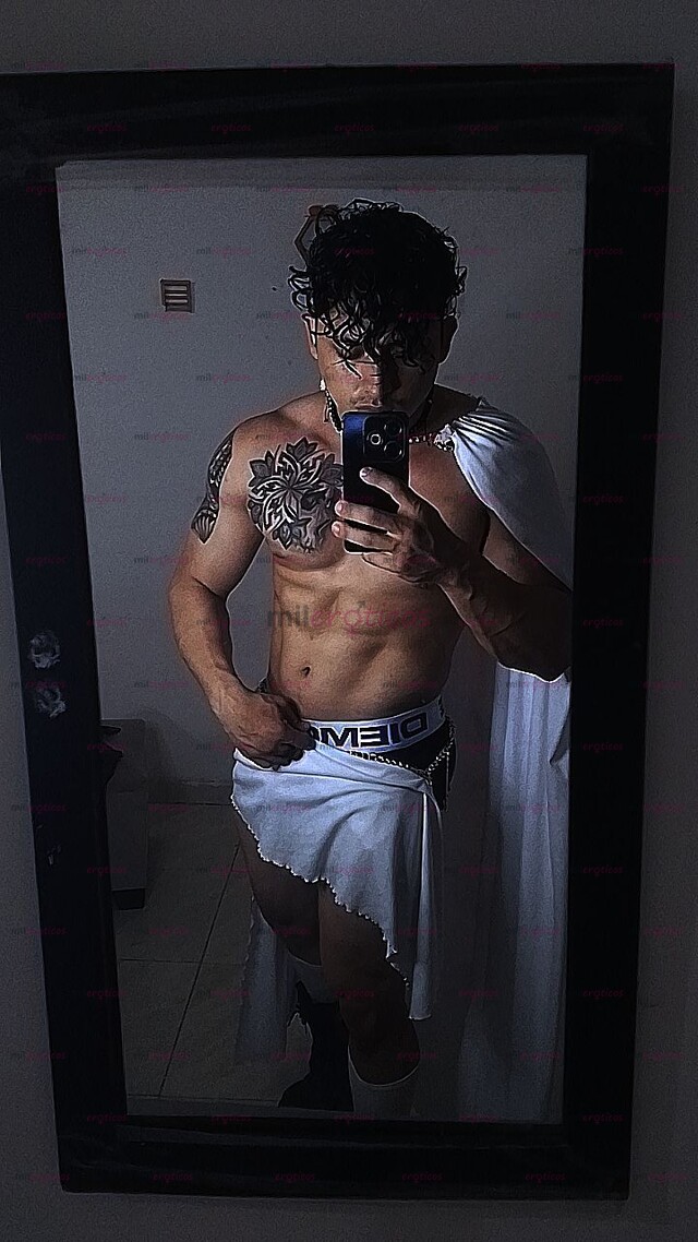 FOTOS DE HOMBRE SEMENTAL DOTADO PARA COMPLACERTE HETERO ARRECHO