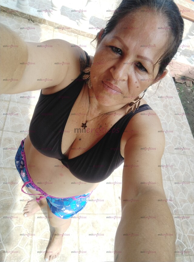 FOTOS DE HERMOSA VETERANA BLANQUITA GORDITA VOLUPTUOSA NINFÓMANA PIERNONA NALGONA
