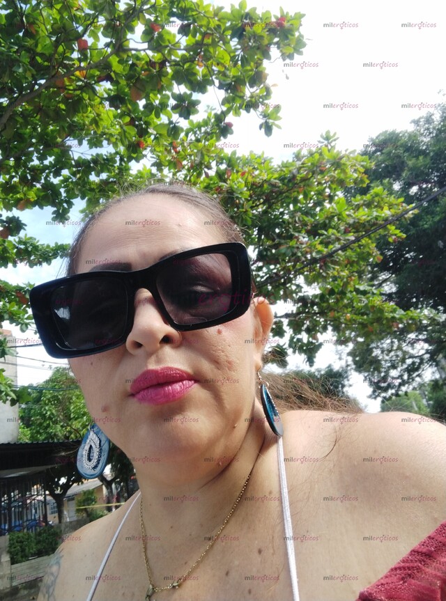 FOTOS DE HERMOSA VETERANA BLANQUITA GORDITA VOLUPTUOSA NINFÓMANA PIERNONA NALGONA