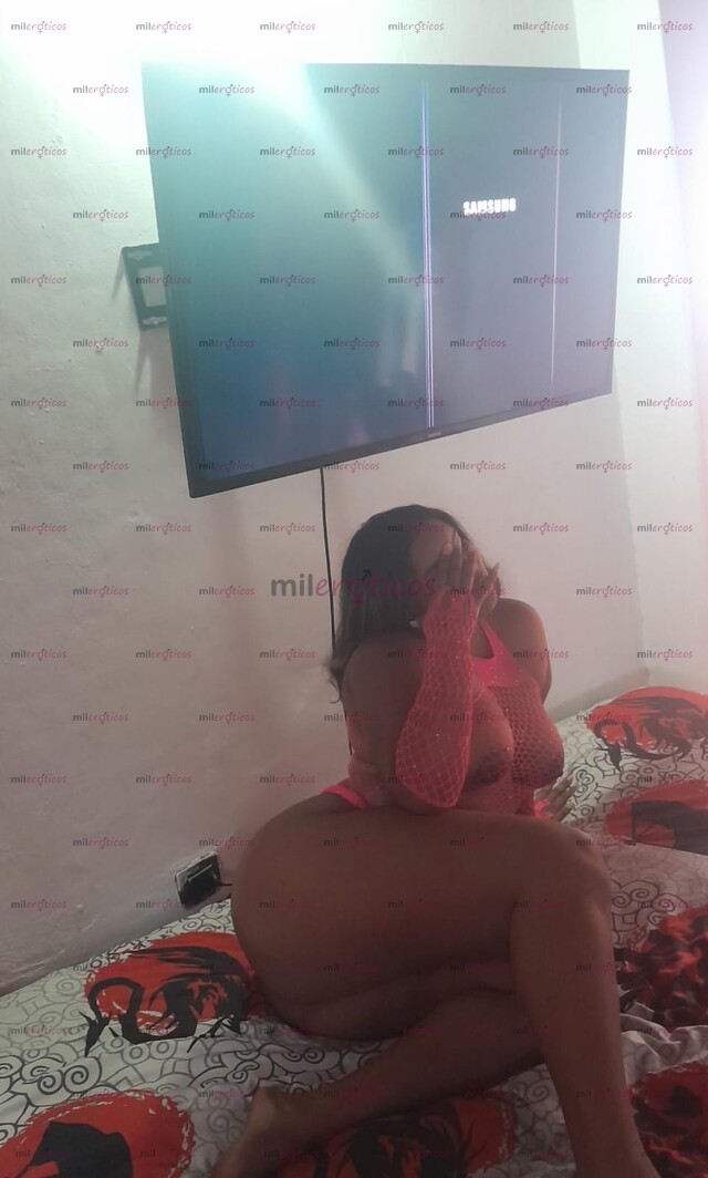 FOTOS DE LLEGANDO TU LINDA MORENA BEBECITA PARA COMPLACERTE SIN AFANES