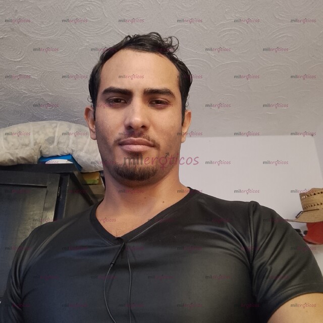 FOTOS DE PÍDEME LO QUE DESEAS ,ESTOY PARA SACIARTE ALGO CALIENTITO RICO