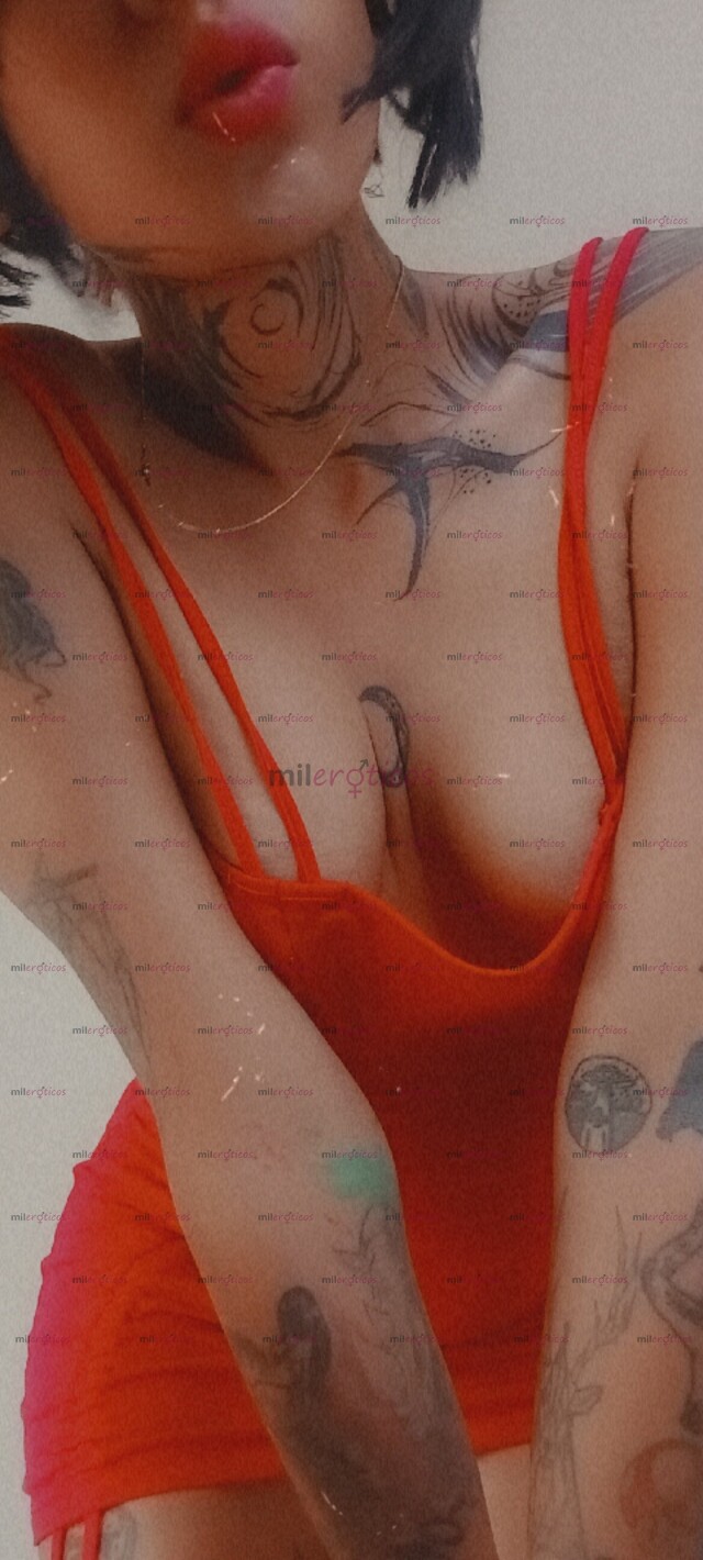 FOTOS DE CHICA FEMENINA ALTA DELGADA Y TATUADA, SUMISA DOM DOTADA