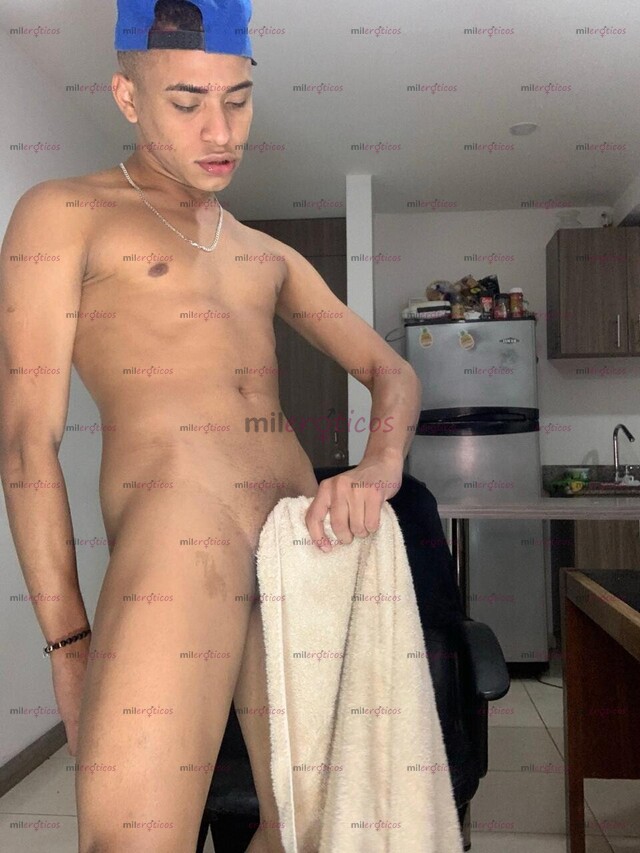 FOTOS DE SOY UN CHICO VERGO DE 22 CM 16 DE GRUESO ESTOY DISPONIBLE PARA PASAR MUY BIEN