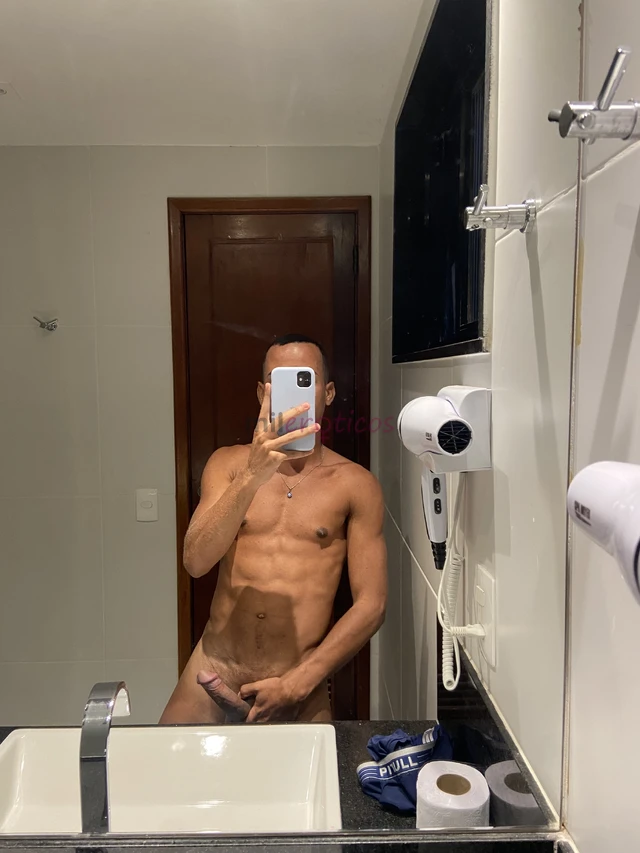 Ola me chamo yuri novo na cidade amp e sou um boy amp bem safado faco muito bem ativo e passivo estou aqui para melhor satisfaze lo tenho local propri...