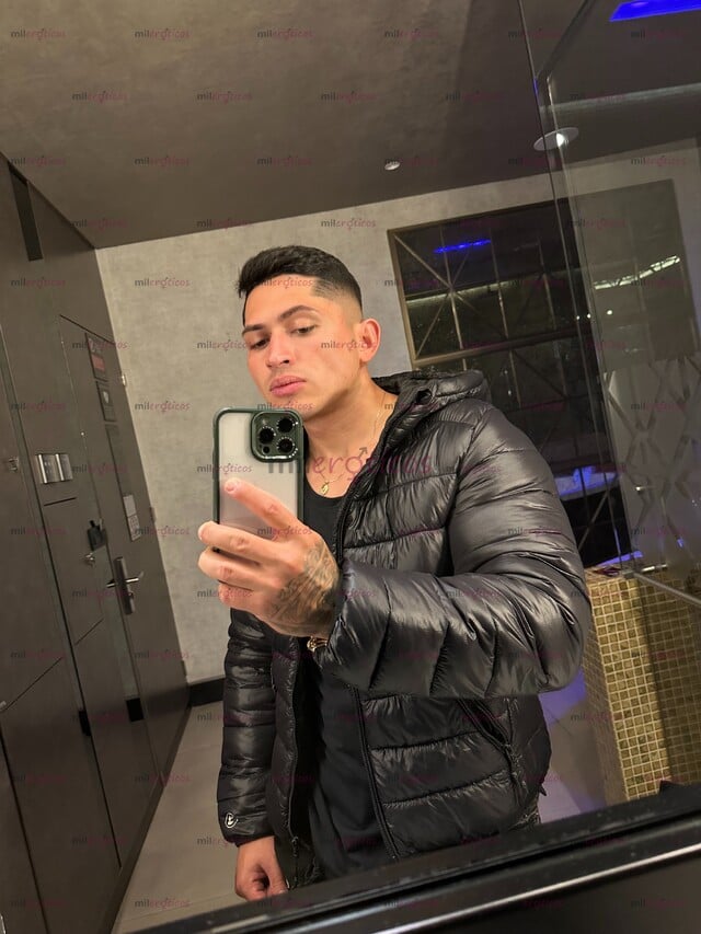 FOTOS DE ÚLTIMO DÍAS MAN SERIO VARONIL VERGON ACTIVO DE BUEN CUERPO