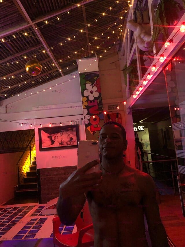 FOTOS DE MASAJEADOR ACTIVO PARA EL PLACER DE RELAJAR TUS MÚSCULOS
